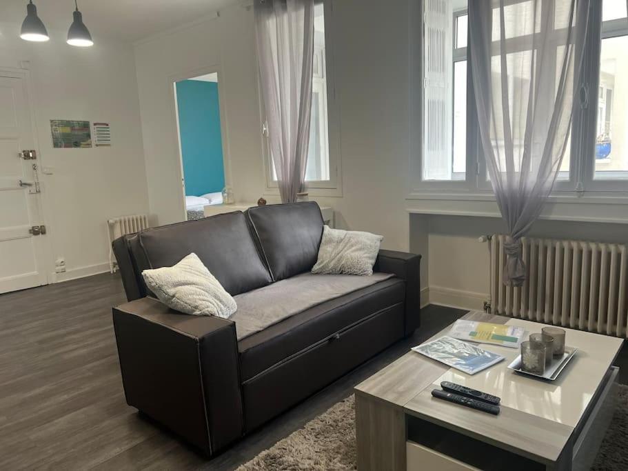 Appartement Proche Des Facs Lebon Clermont-Ferrand Exteriör bild