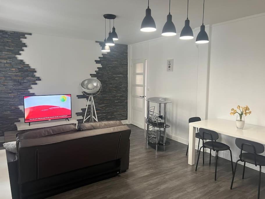 Appartement Proche Des Facs Lebon Clermont-Ferrand Exteriör bild